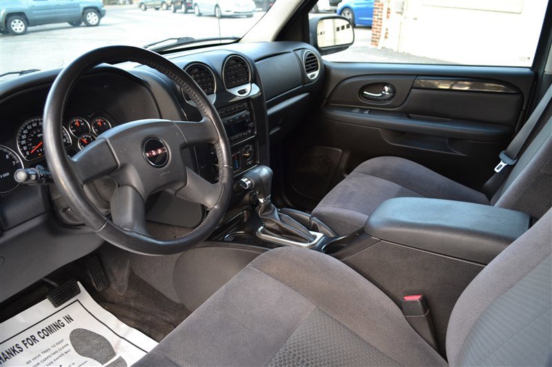 Used 2007 GMC Envoy SLE image 9