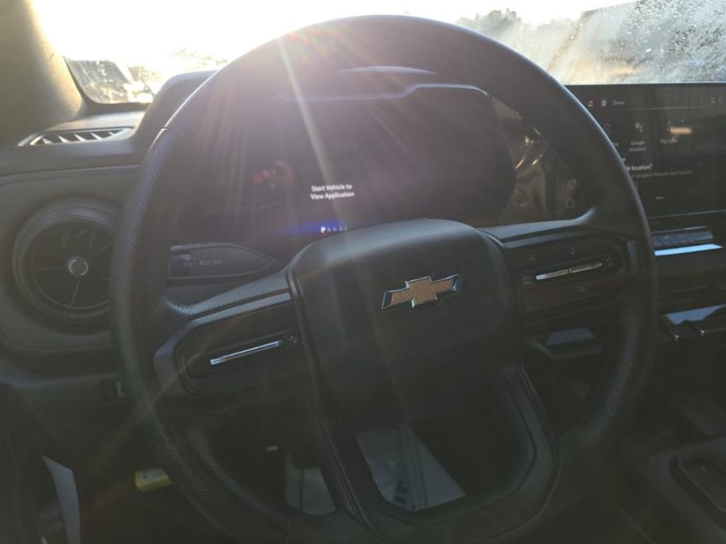 Used 2024 Chevrolet Colorado W/T image 10