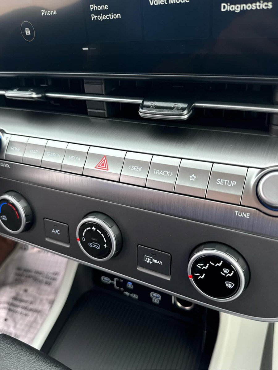 New 2027 Hyundai Kona SE AWD/4WD image 28