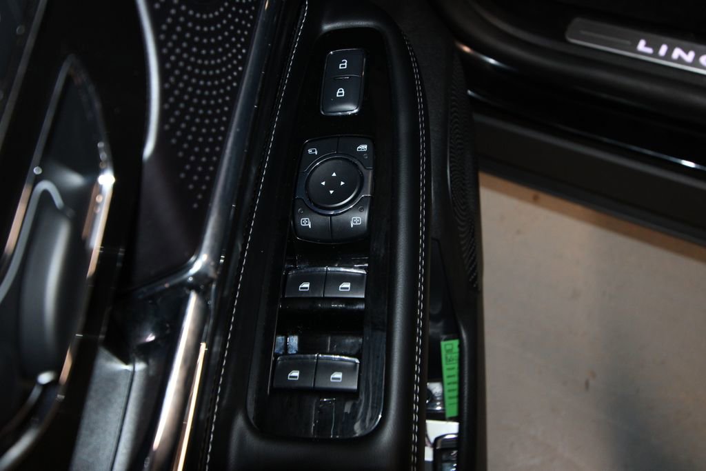 Used 2024 Lincoln Corsair Grand Touring w/ Equipment Group 301A image 6