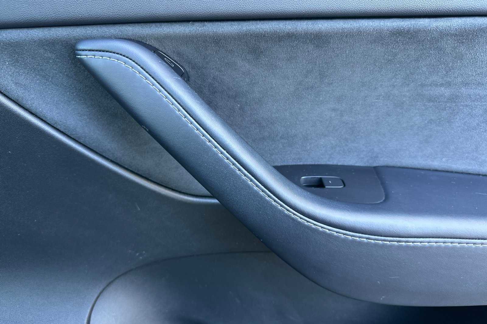 Used 2021 Tesla Model Y Long Range image 22