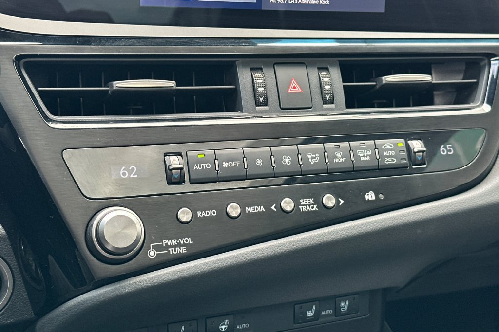 Certified 2024 Lexus ES 350 w/ Premium Package FWD image 19