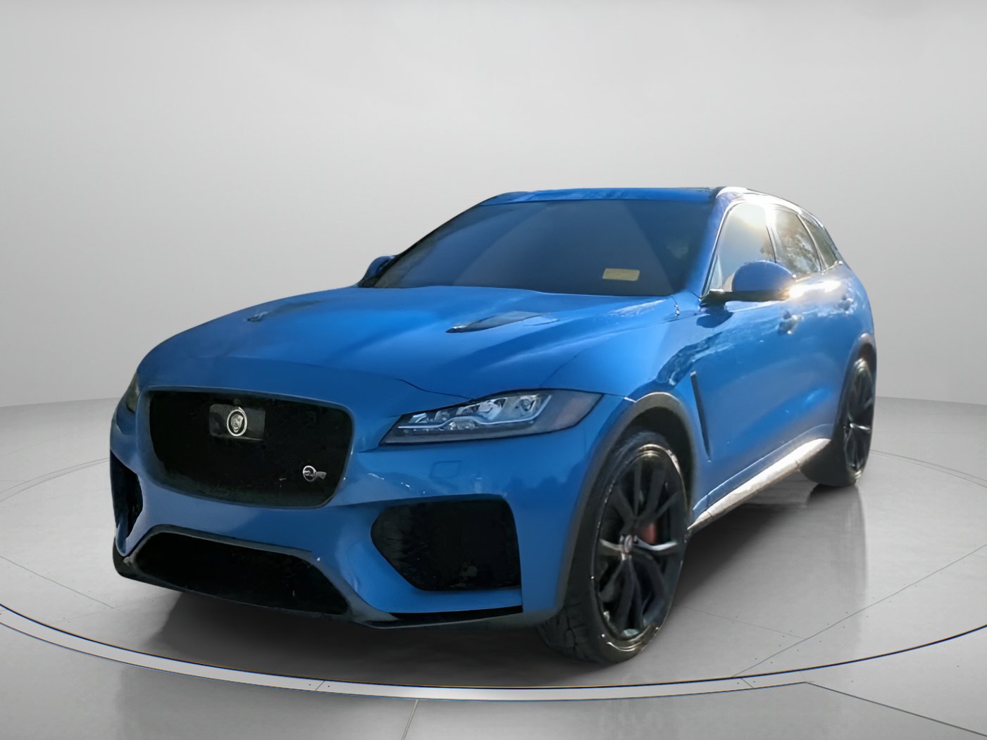 Used 2020 Jaguar F-PACE SVR image 10