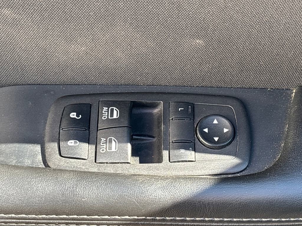 Used 2023 Dodge Challenger R/T image 7