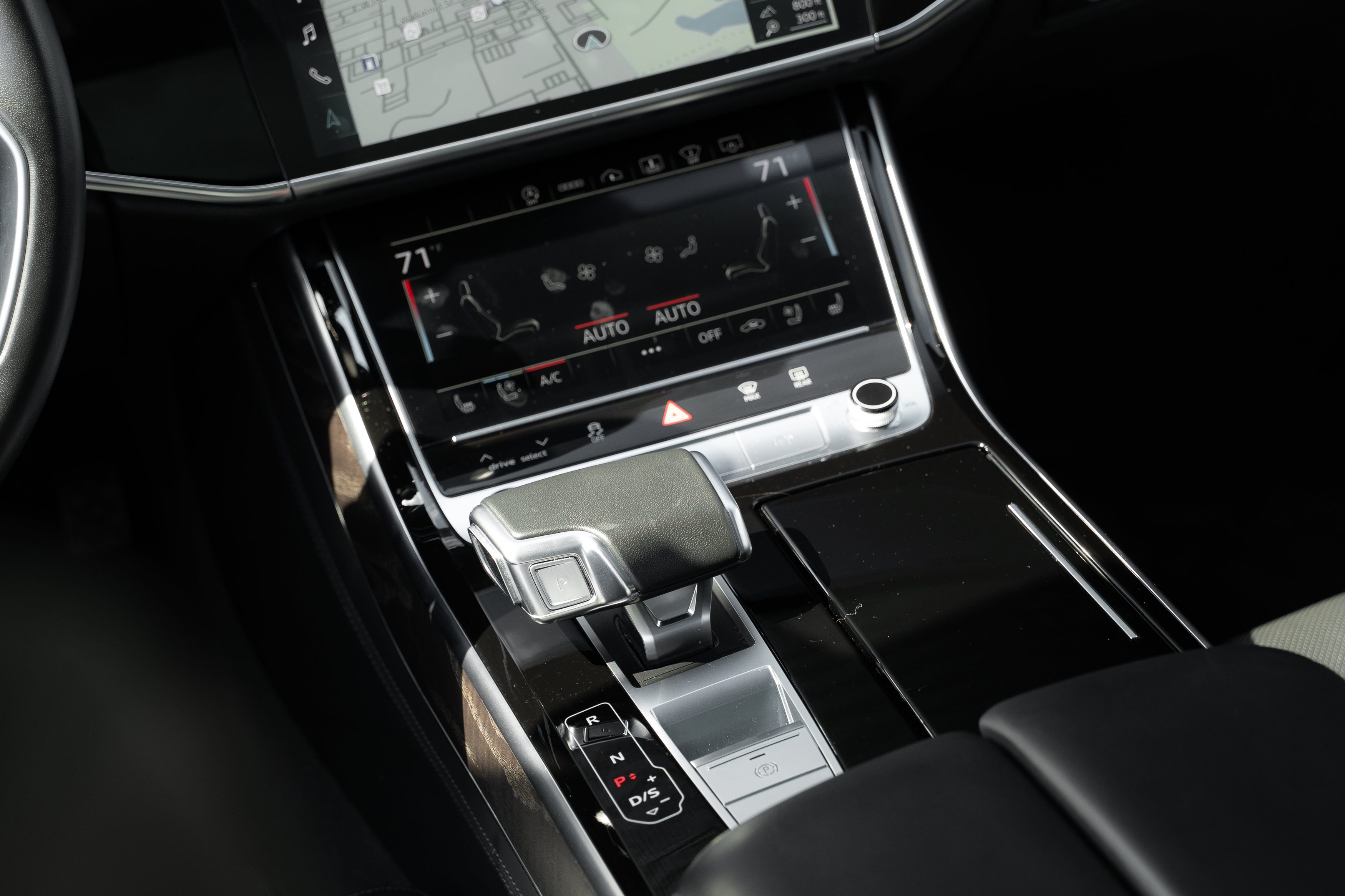 Certified 2022 Audi A8 L 3.0T AWD/4WD image 12