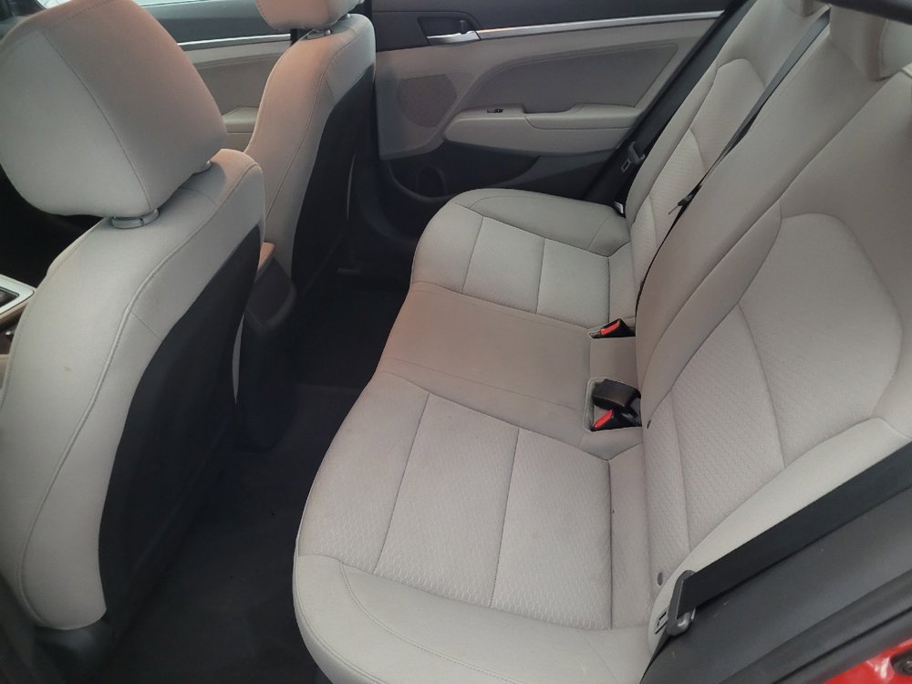Used 2020 Hyundai Elantra SEL image 18