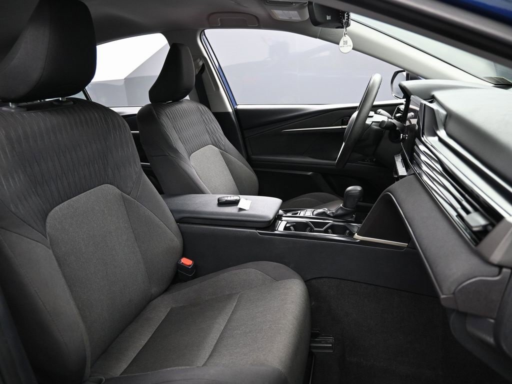 Used 2025 Toyota Camry LE w/ Convenience Package image 41