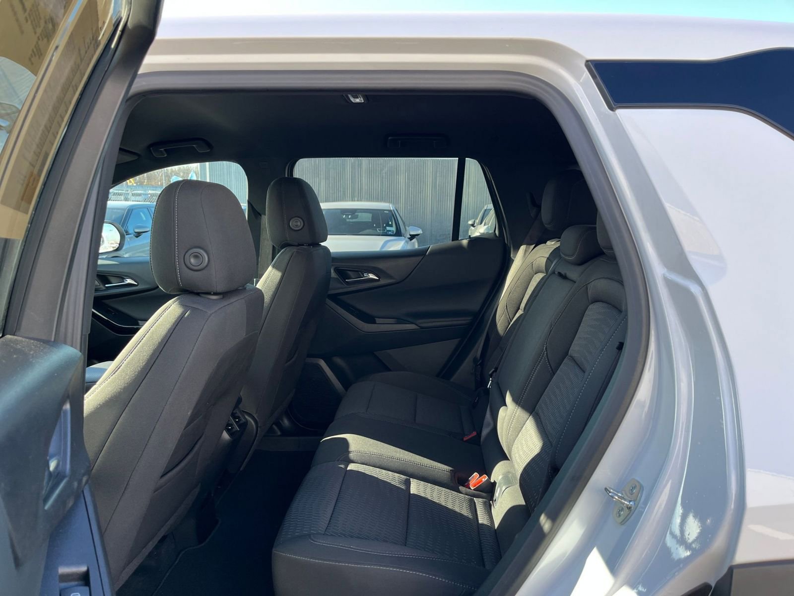 Used 2025 Chevrolet Equinox LT image 25