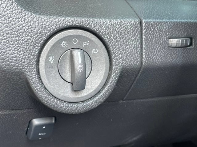Used 2012 Lincoln Navigator 4WD image 27