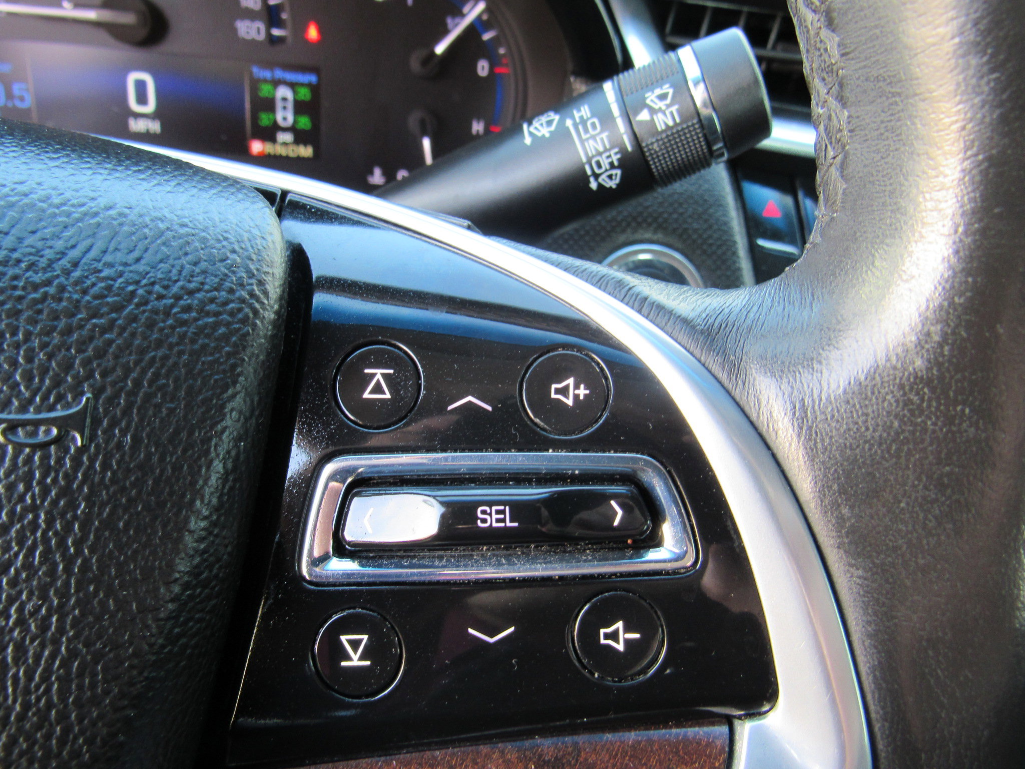 Used 2015 Cadillac XTS Luxury image 15