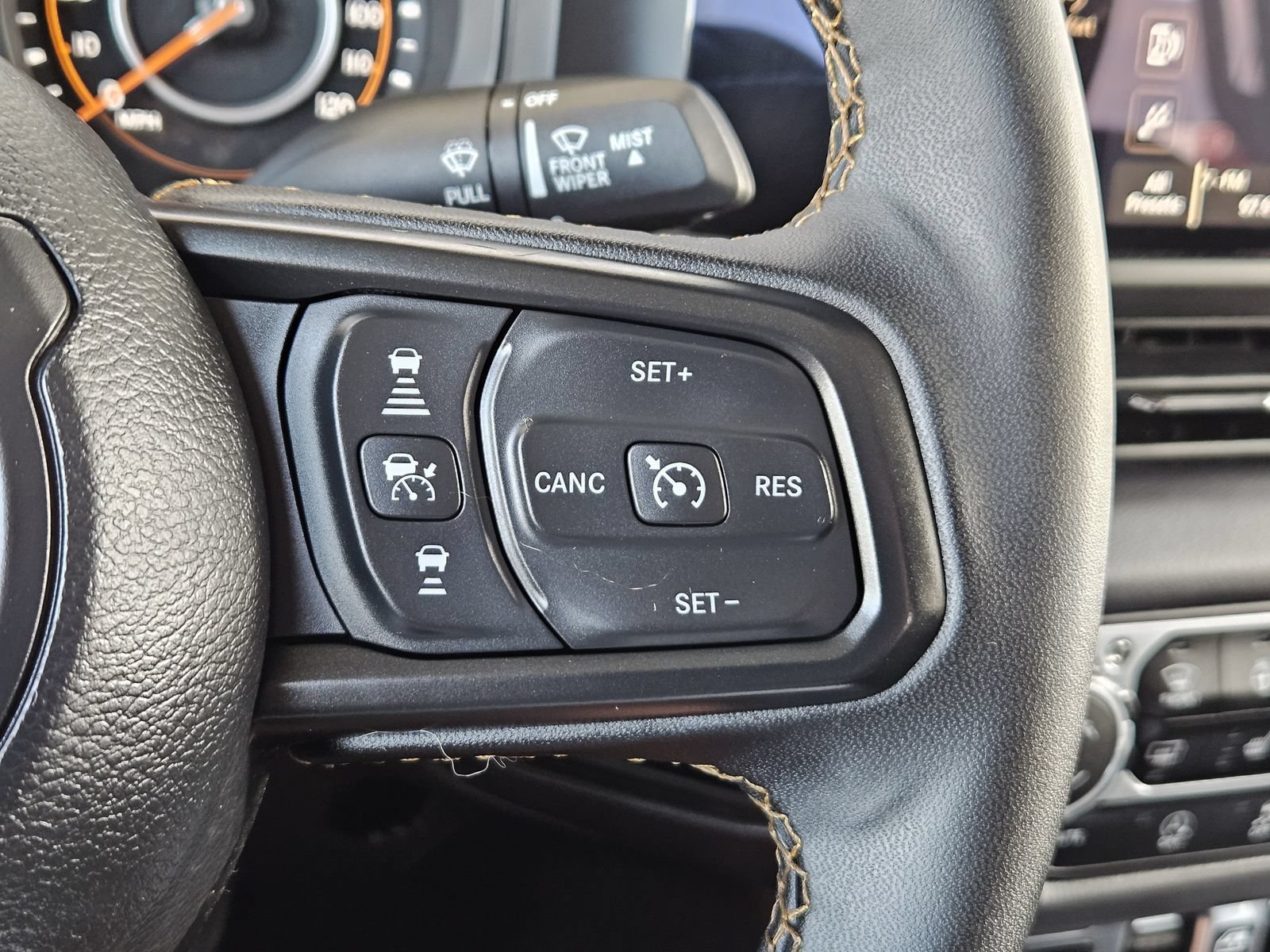 Used 2024 Jeep Gladiator Sport AWD/4WD image 26