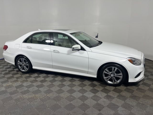 Used 2014 Mercedes-Benz E 250 BlueTEC Sedan image 11