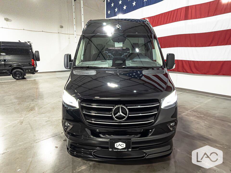Used 2025 Mercedes-Benz Sprinter 3500 image 5