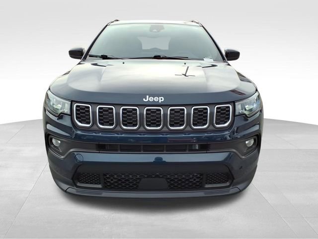 Used 2024 Jeep Compass Latitude image 18