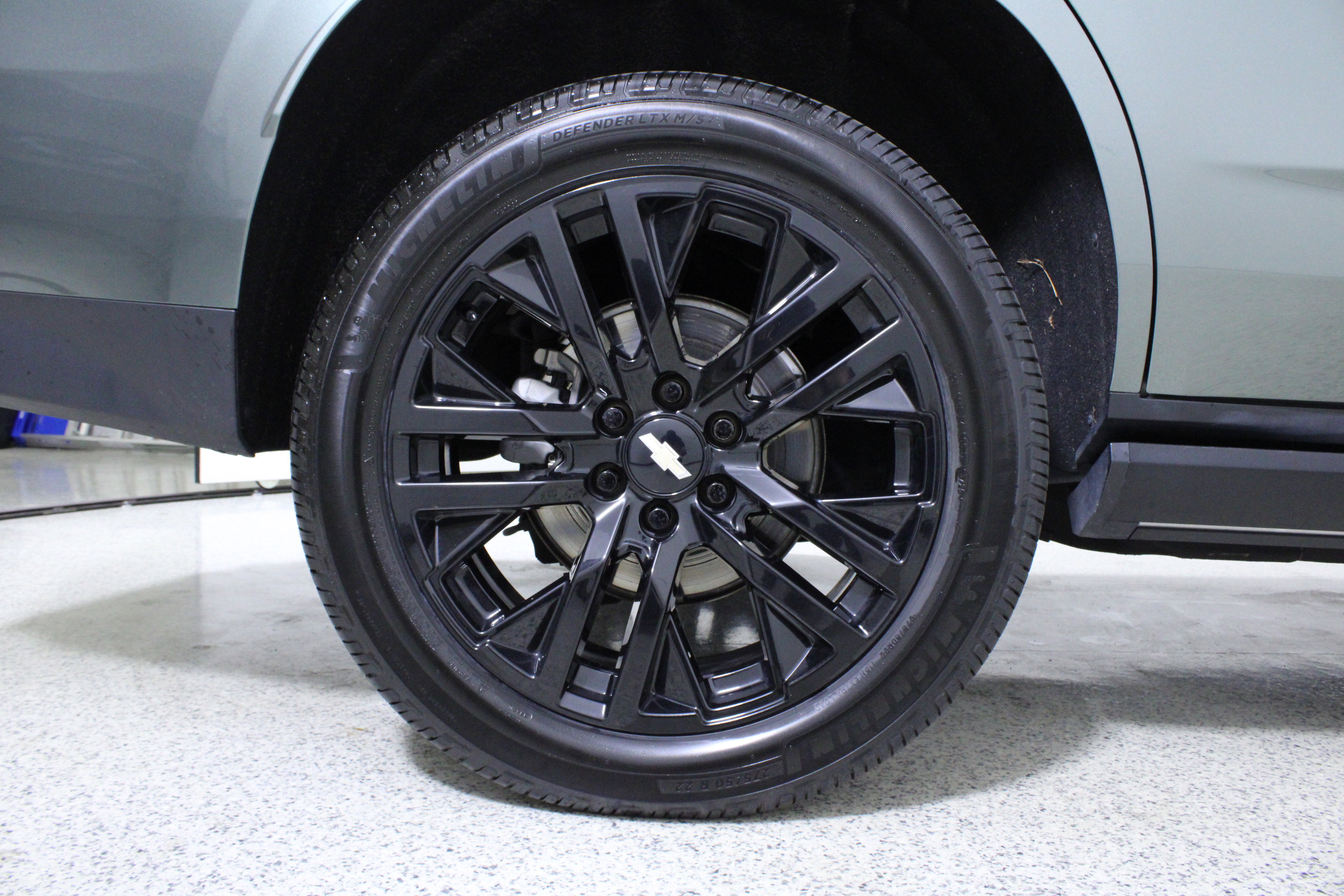 Used 2023 Chevrolet Tahoe High Country w/ Premium Package 2 image 8