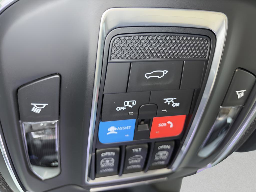 New 2025 Jeep Grand Cherokee L Limited w/ Luxury Tech Group II image 19