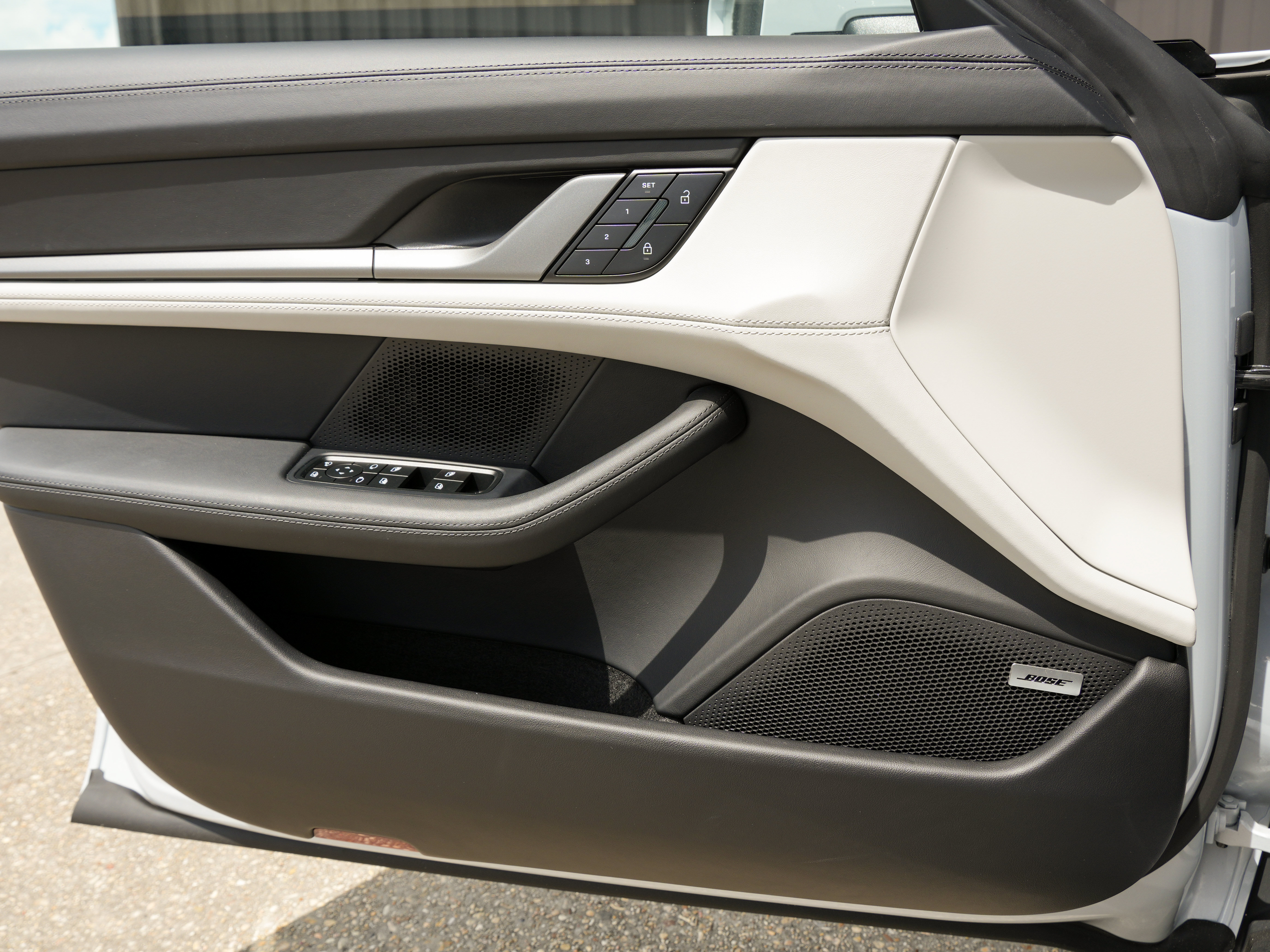 New 2026 Porsche Taycan 4S AWD/4WD image 17