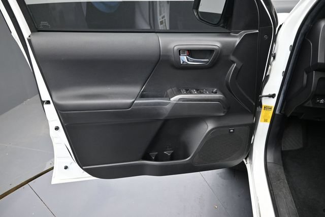 Used 2022 Toyota Tacoma TRD Sport w/ TRD Premium Sport Package RWD image 17