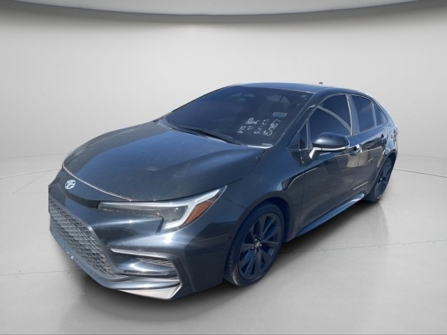 Used 2023 Toyota Corolla SE image 2