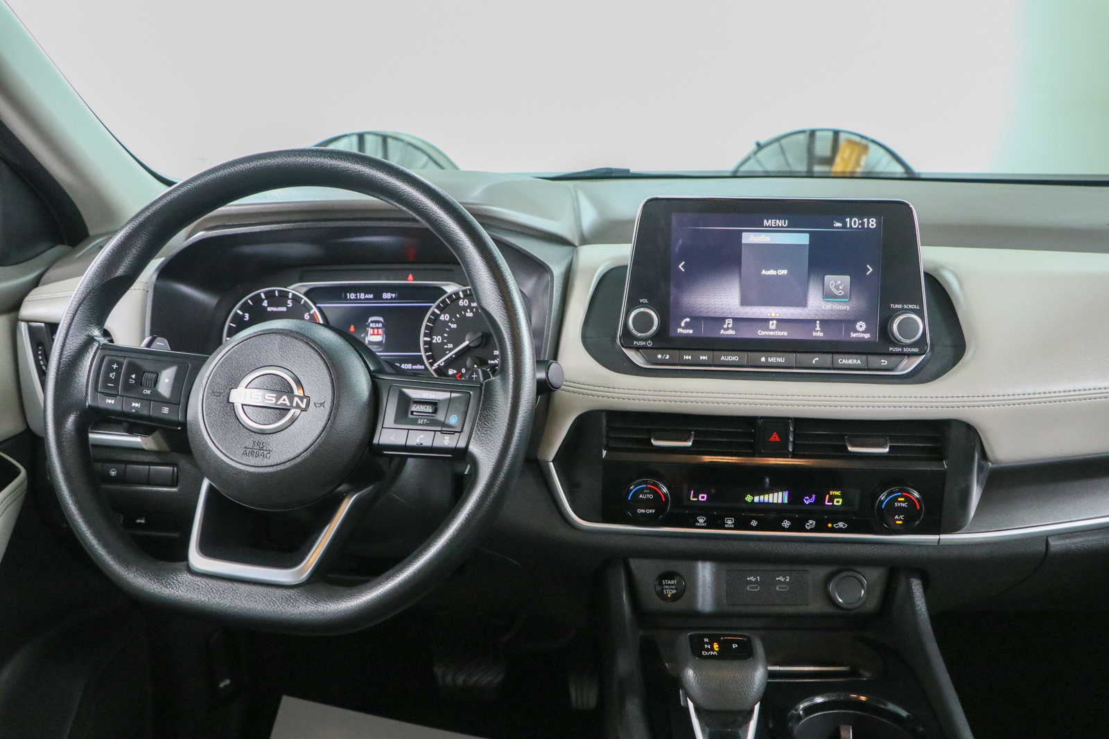 Used 2024 Nissan Rogue SV FWD image 17