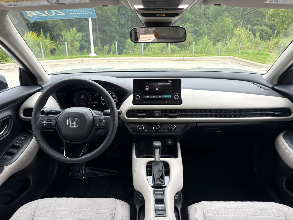 Certified 2024 Honda HR-V LX image 17