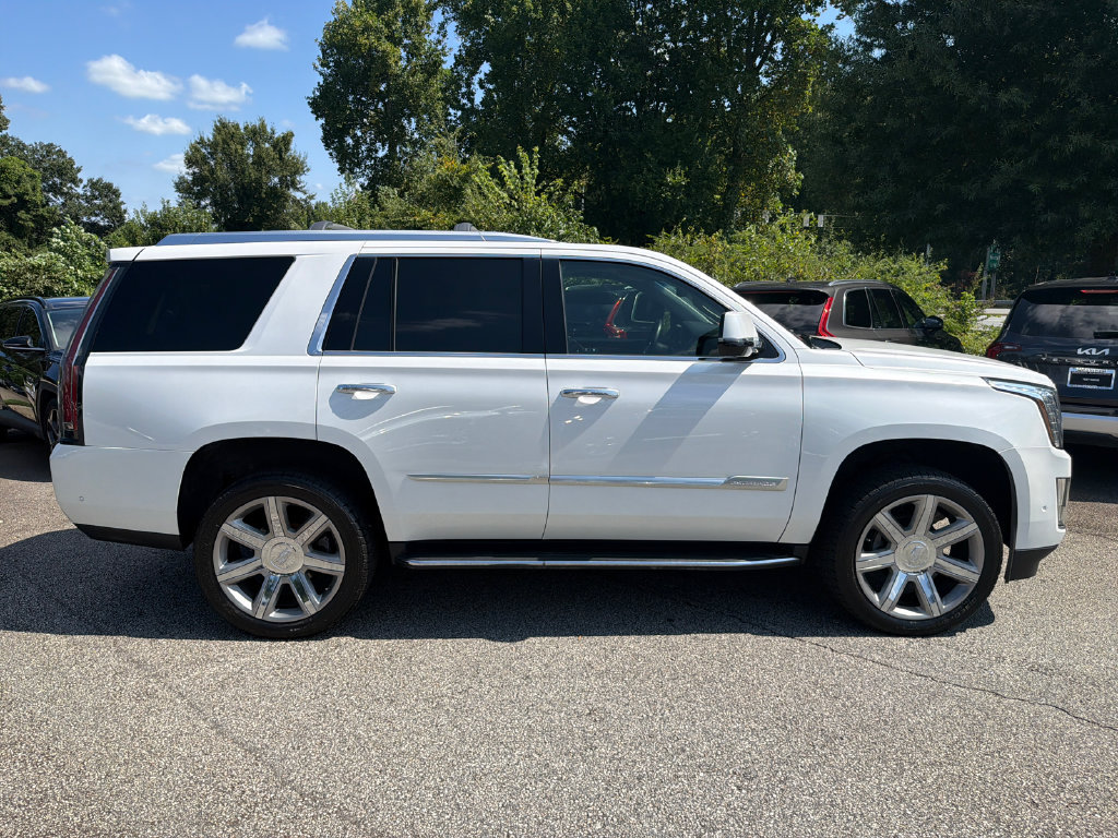 Used 2019 Cadillac Escalade Luxury RWD image 8