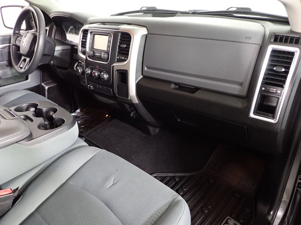 Used 2019 RAM 1500 Classic SLT w/ Protection Group AWD/4WD image 35