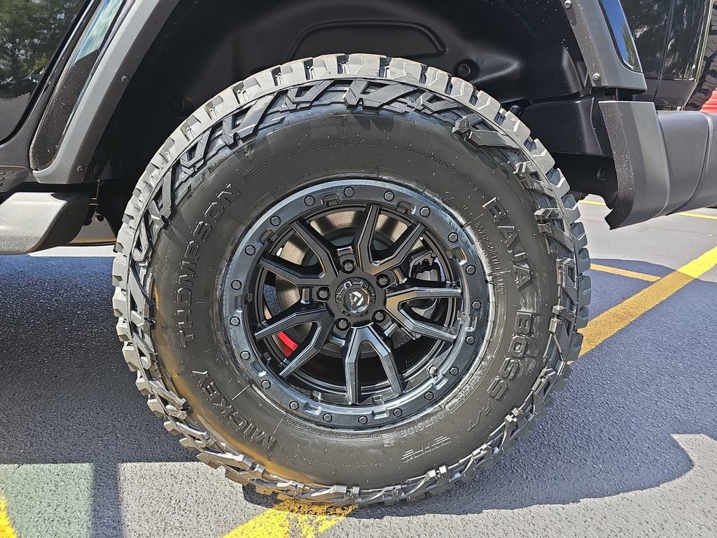 New 2025 Jeep Wrangler Sahara image 31