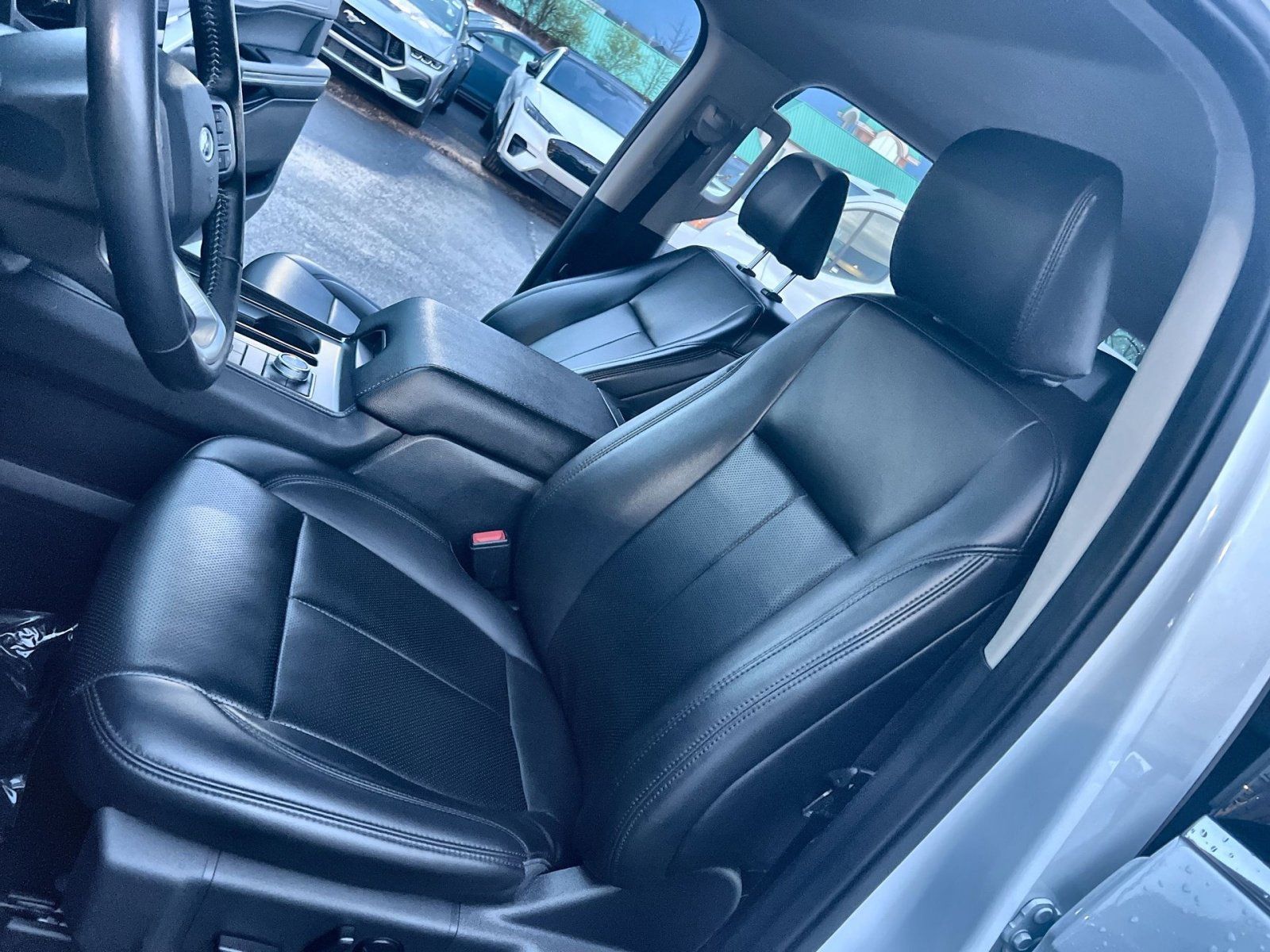 Used 2024 Ford Expedition XLT image 13