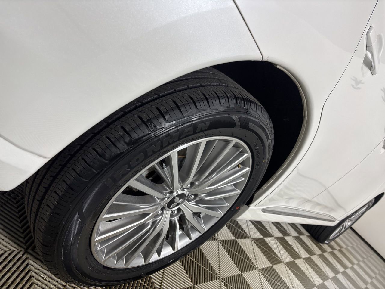 Used 2020 Mitsubishi Outlander SEL image 29