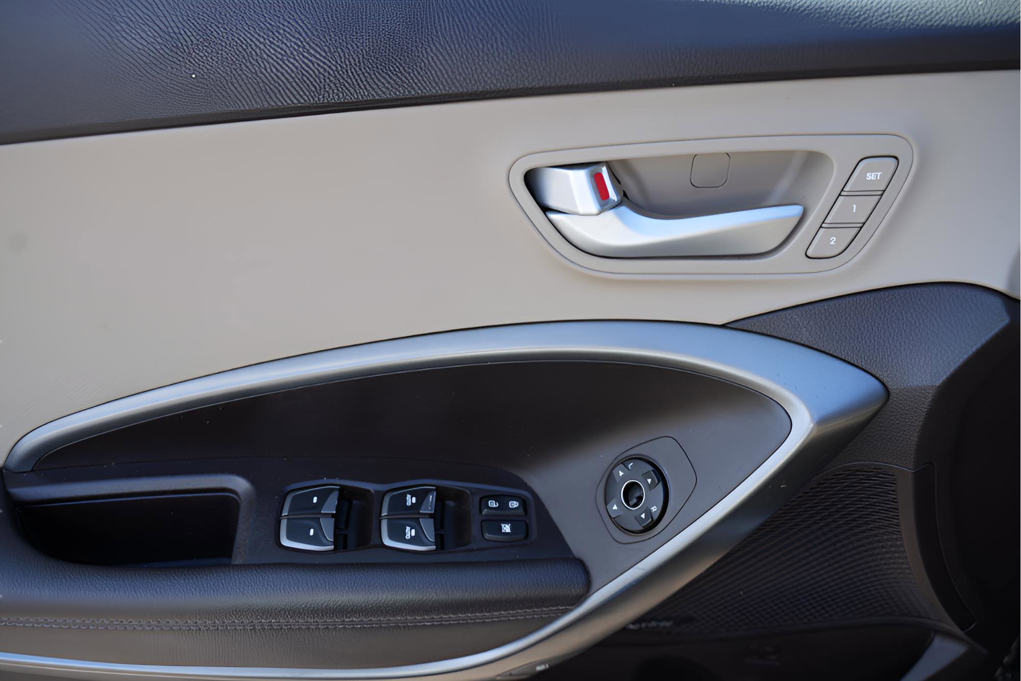 Used 2017 Hyundai Santa Fe Sport w/ Cargo Package image 25