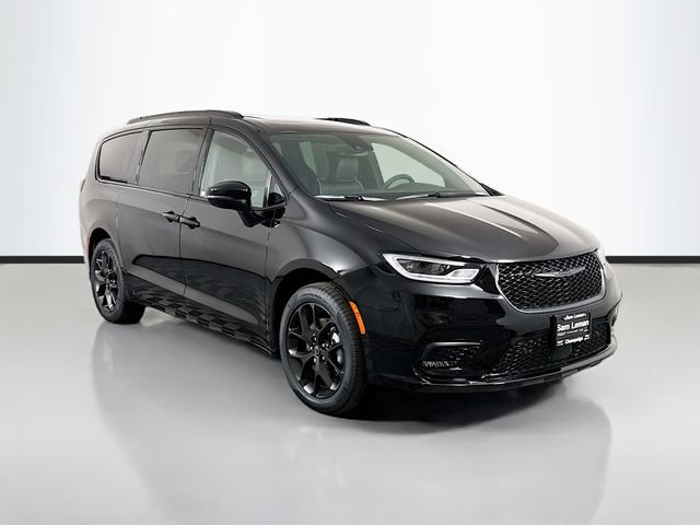 New 2026 Chrysler Pacifica Limited w/ S Appearance Package AWD/4WD video 1