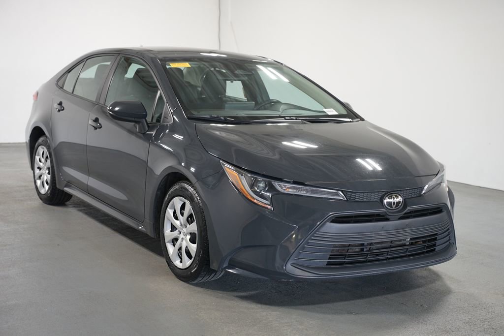 Certified 2024 Toyota Corolla LE image 3