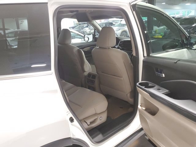 Used 2019 Honda Pilot Touring image 25