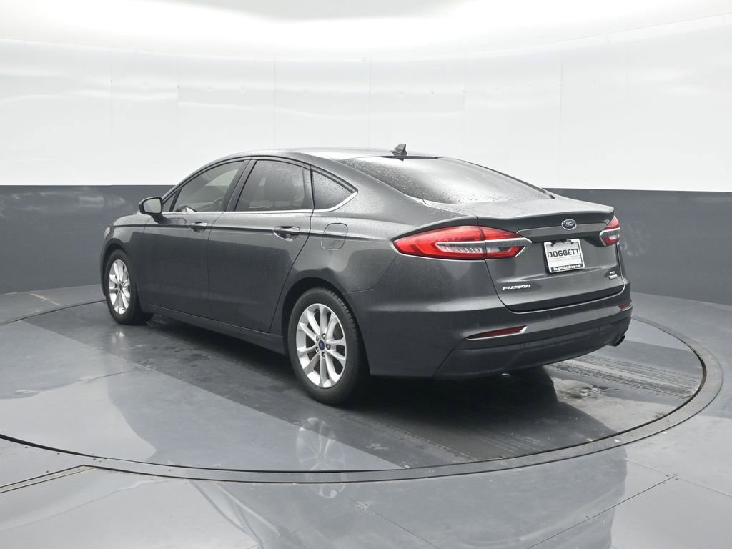Used 2020 Ford Fusion SE FWD image 22