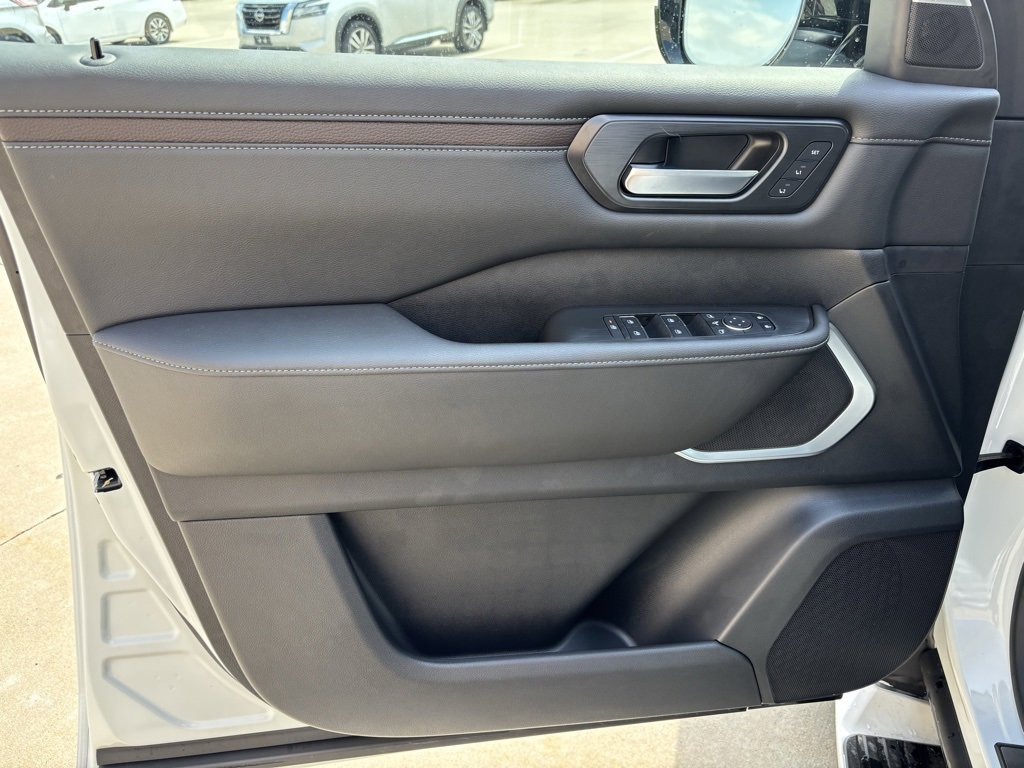New 2026 Nissan Armada Platinum Reserve image 26
