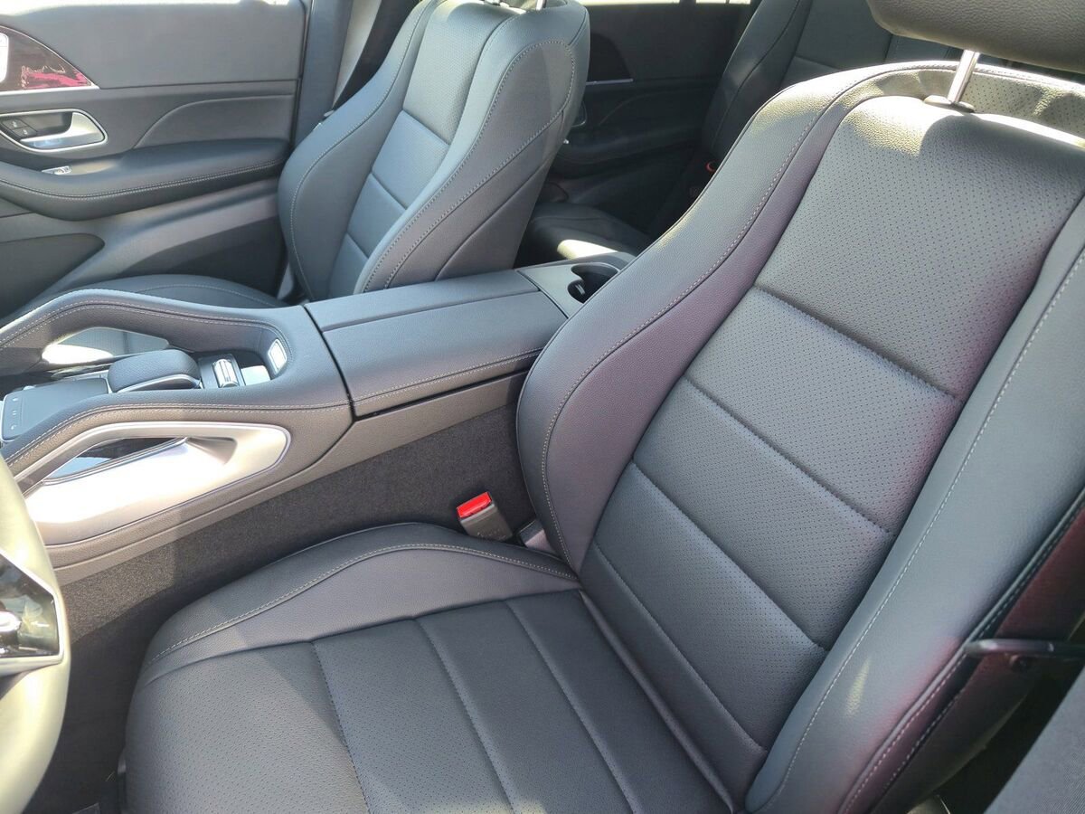 New 2025 Mercedes-Benz GLS 450 4MATIC image 15