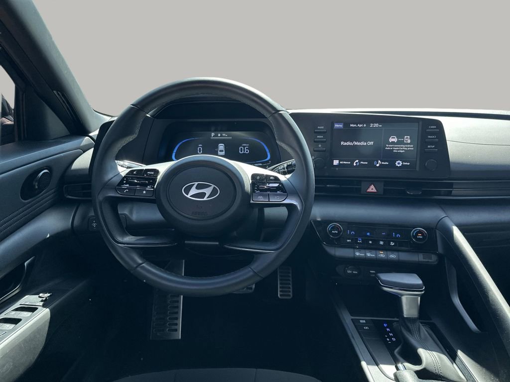 Used 2025 Hyundai Elantra Sport image 20
