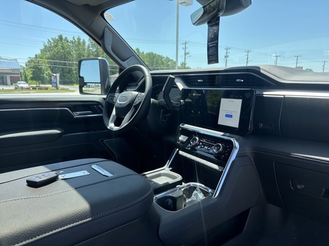 New 2025 GMC Sierra 2500 Denali w/ Denali Reserve Package image 9