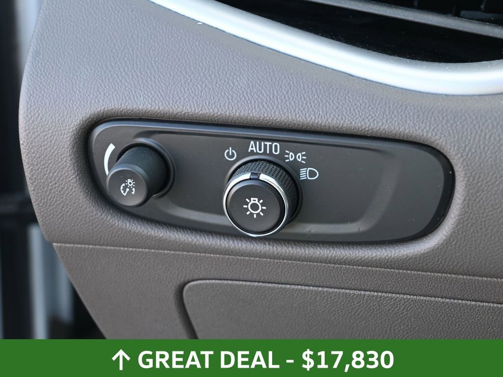 Used 2024 Chevrolet Malibu LT image 36