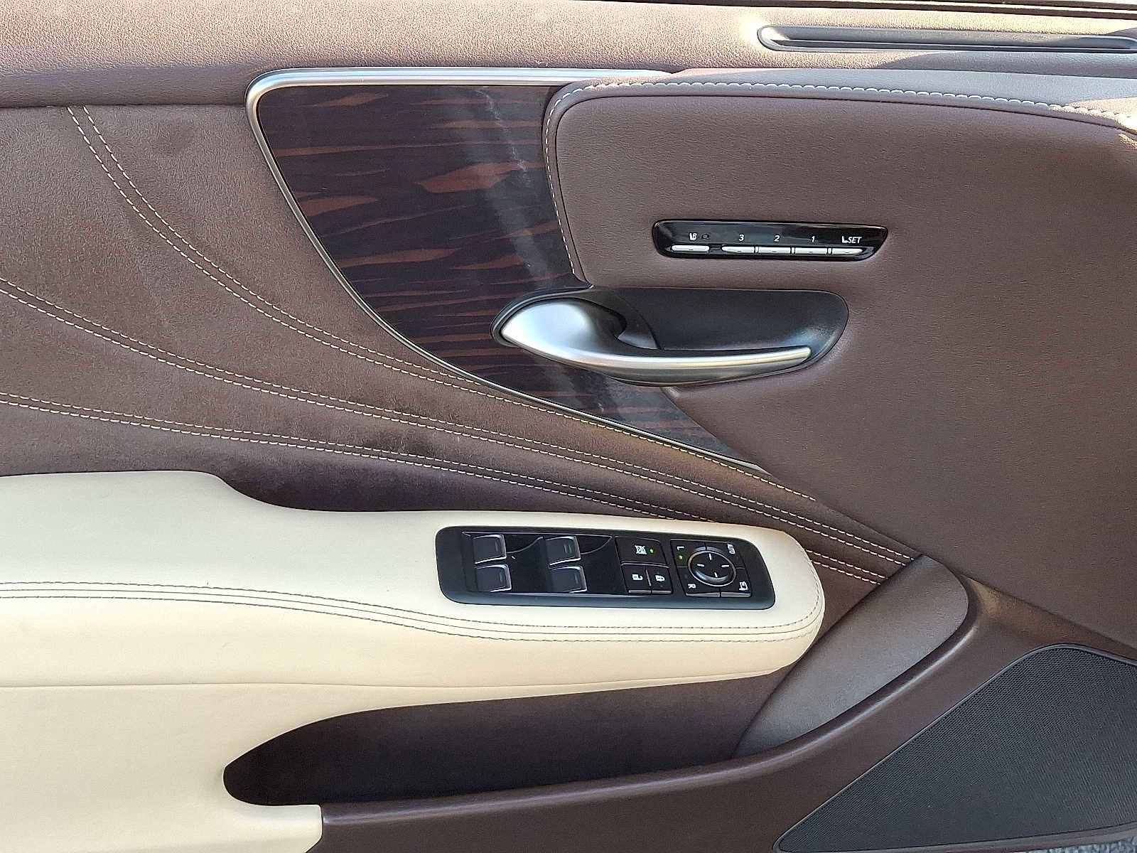 Used 2020 Lexus LS 500 image 14