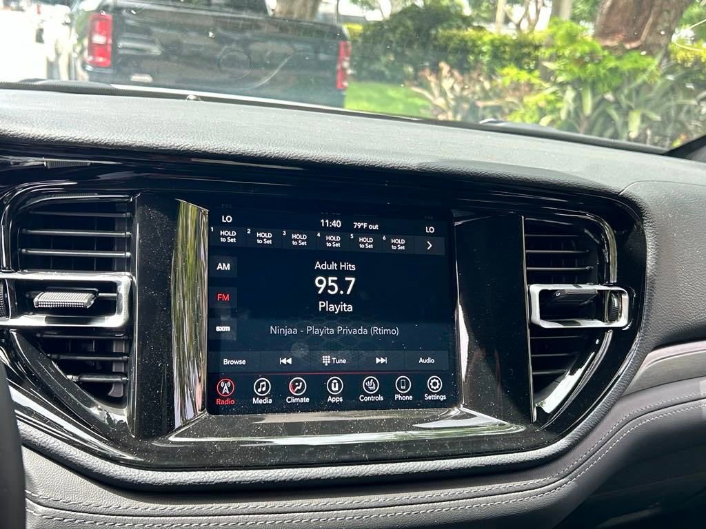 New 2024 Dodge Durango SXT w/ 3rd Row Seating Group image 37