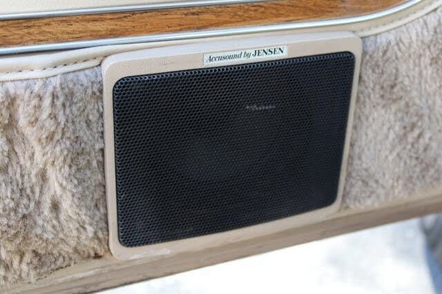 Used 1990 Jeep Grand Wagoneer image 53