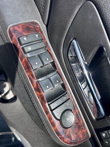 Used 2013 GMC Yukon Denali AWD/4WD image 15