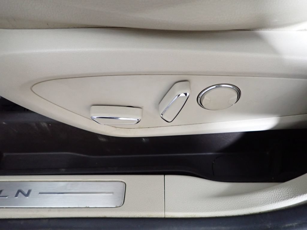 Used 2017 Lincoln MKC Premiere AWD/4WD image 23