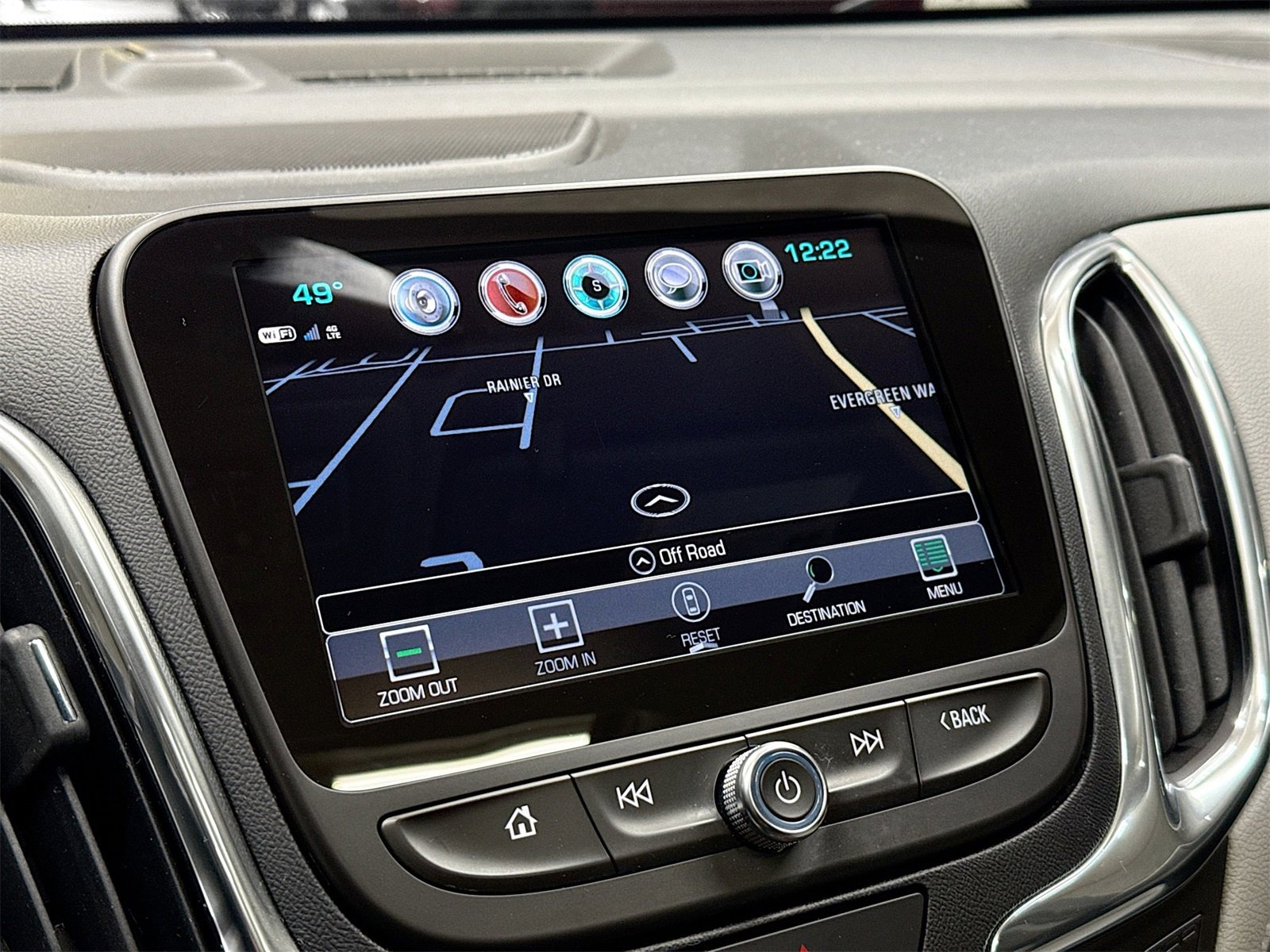 Used 2018 Chevrolet Equinox Premier image 13