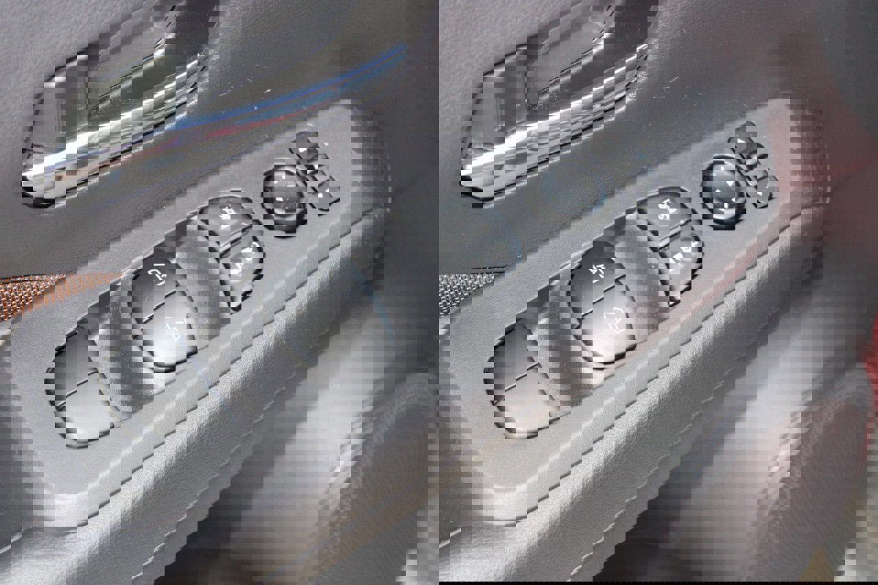 Used 2024 Nissan Kicks SR image 20