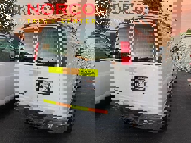 Used 2014 Chevrolet Express 2500 image 3