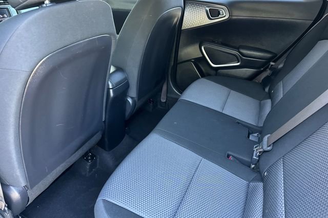 Used 2023 Kia Soul LX w/ LX Technology Package image 13