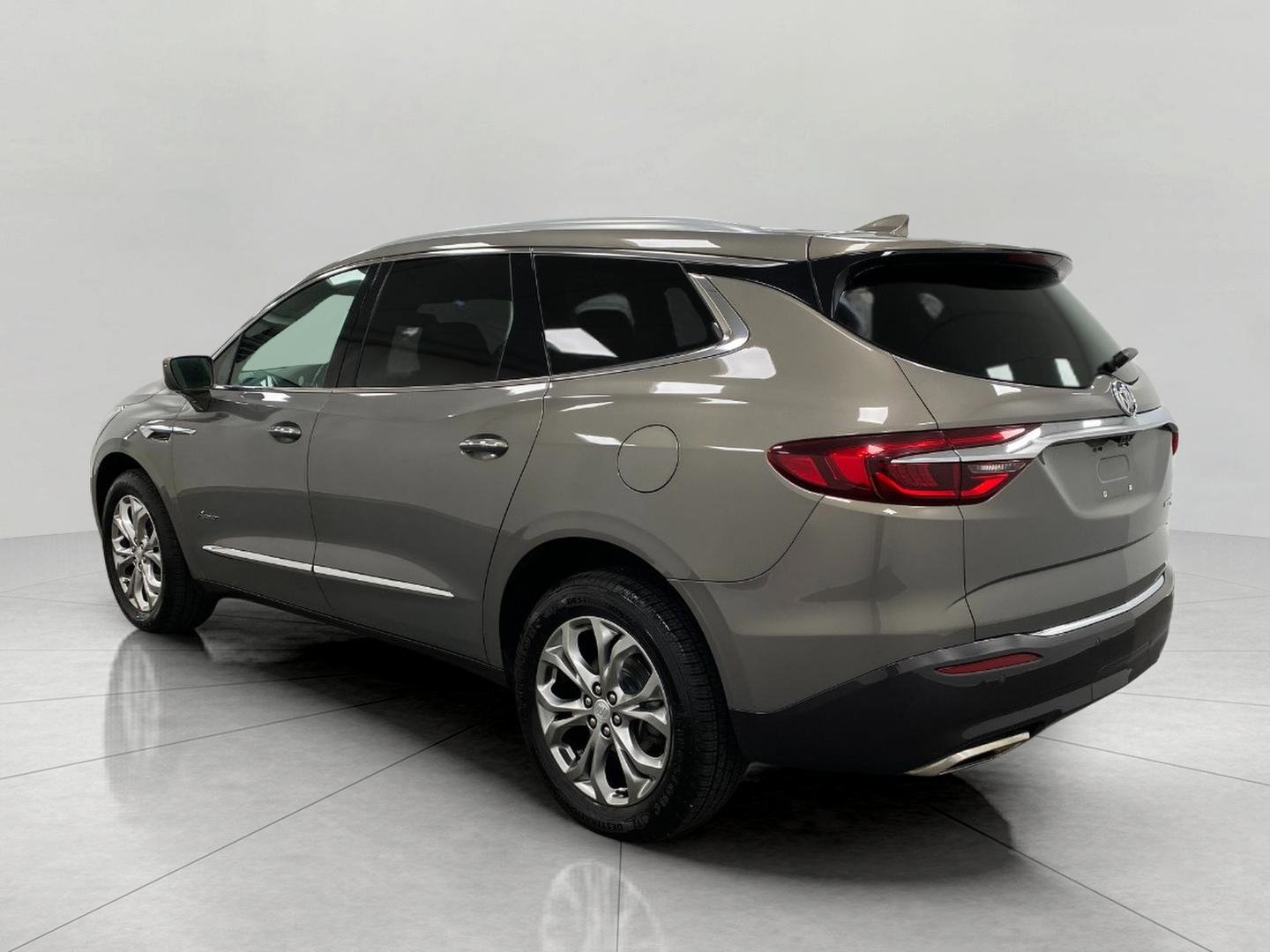 Used 2019 Buick Enclave Avenir w/ Avenir Technology Package AWD/4WD image 9